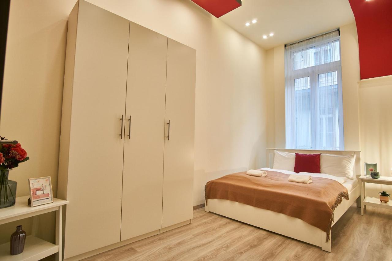F4 Design Apartment- Budapest Exteriör bild