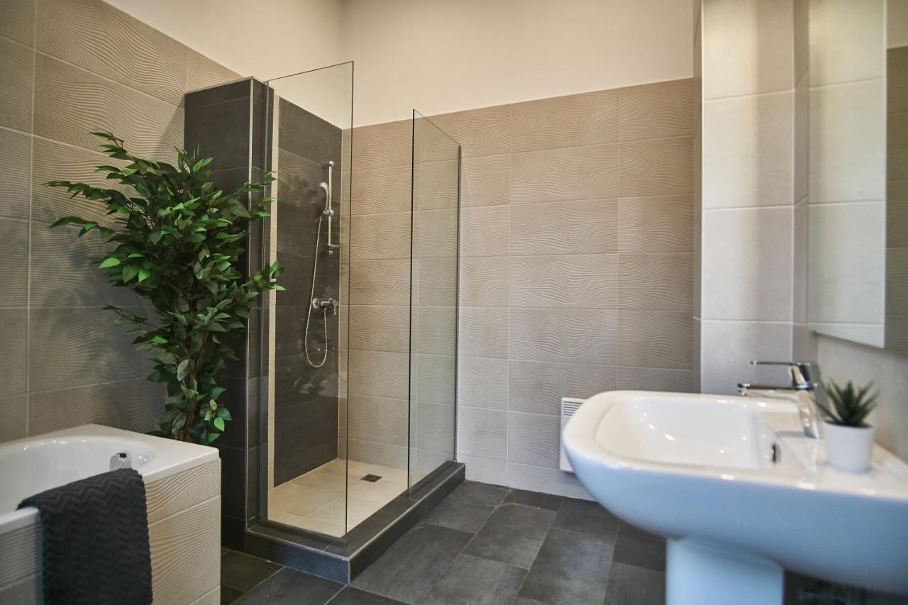 F4 Design Apartment- Budapest Exteriör bild